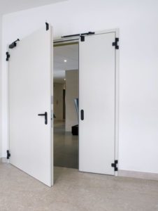 Противопожарная дверь из металла / серия FRM33117